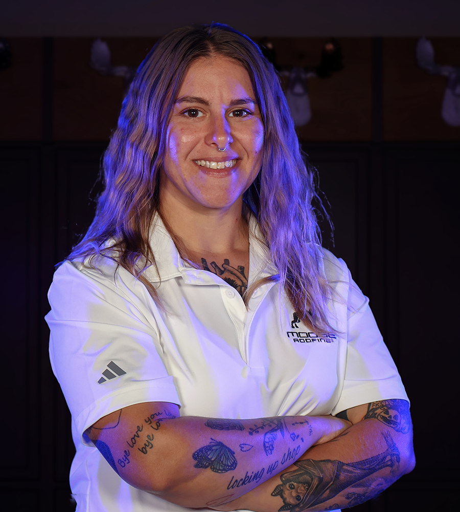 Laura Vanderpool posing for a picture